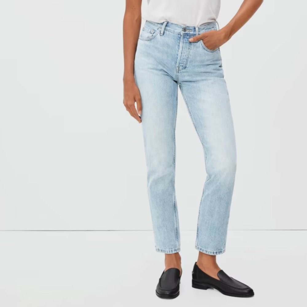 Everlane 90's Cheeky Jean in Vintage Sunbleached Blue (Ankle - Size 29)